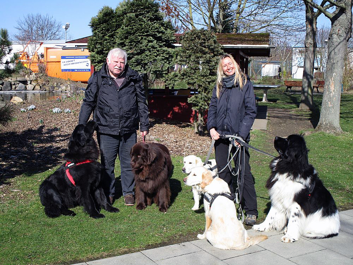 Einsatz von 28 Pfoten in Klinik Nette Gut für forensische Psychiatrie
